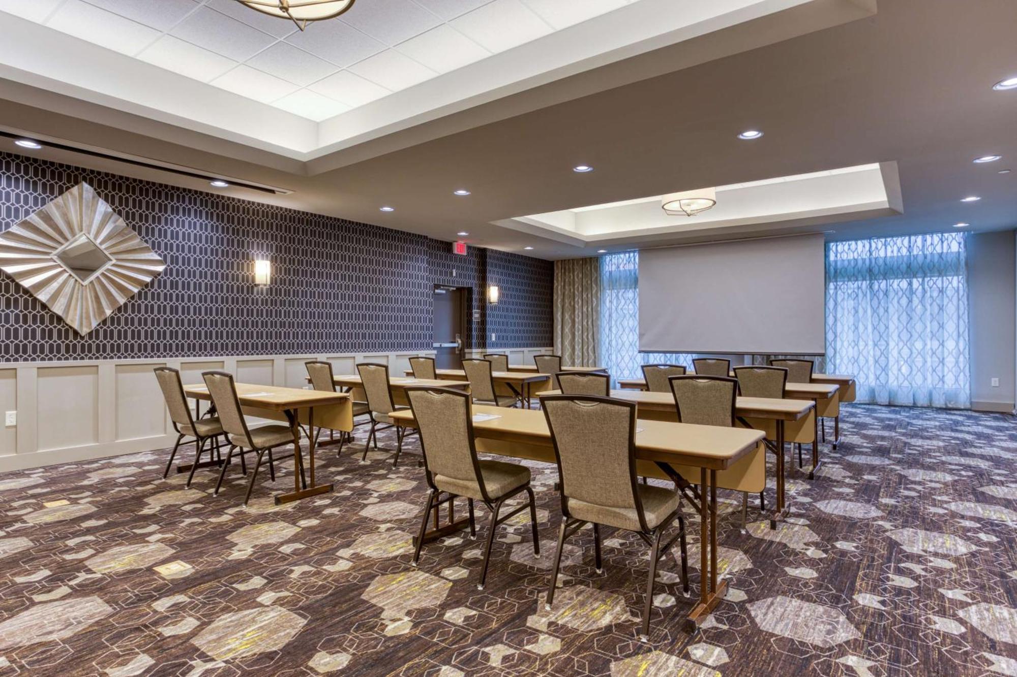 Drury Inn & Suites Cleveland Бийчууд Екстериор снимка