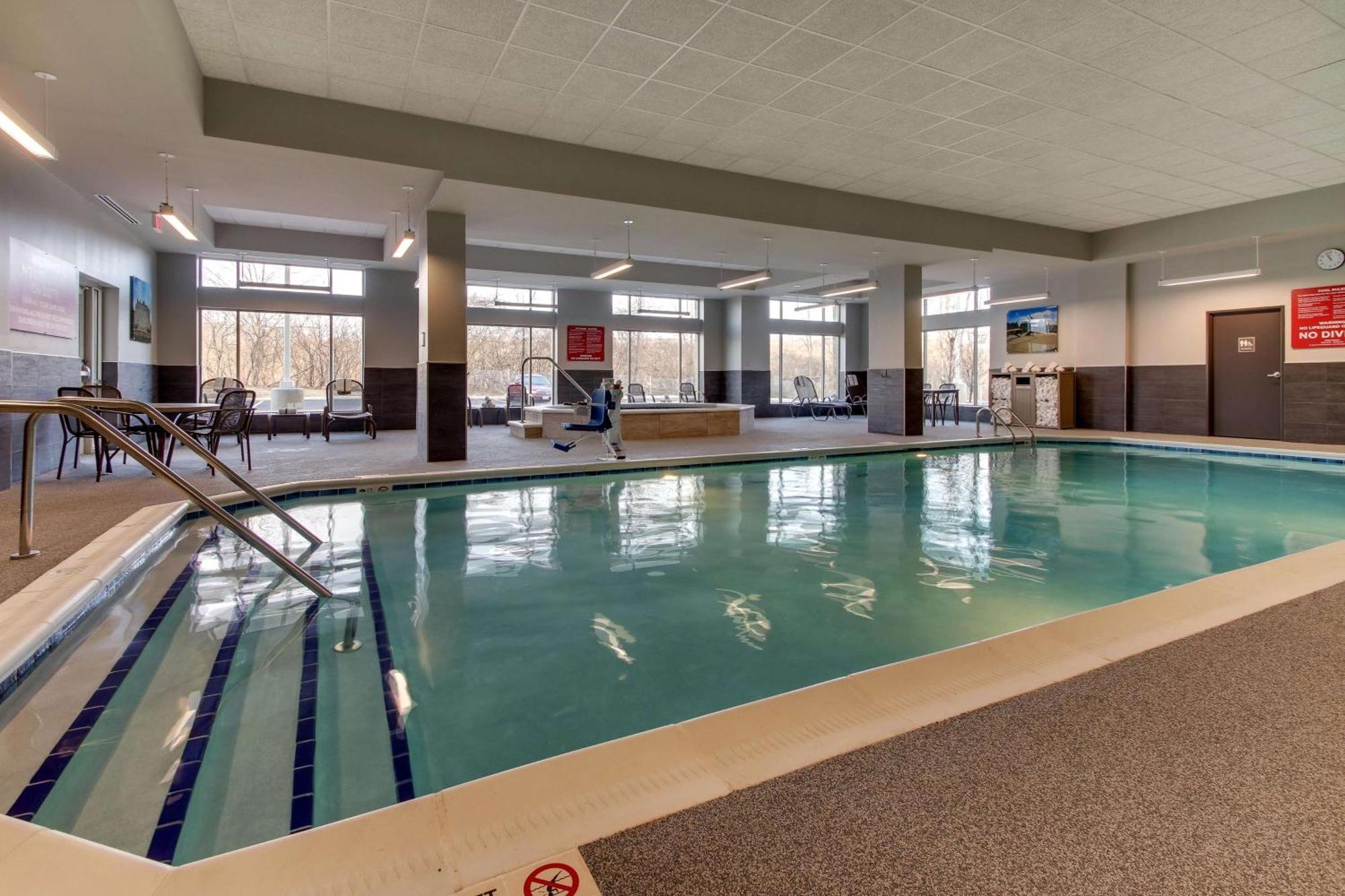 Drury Inn & Suites Cleveland Бийчууд Екстериор снимка
