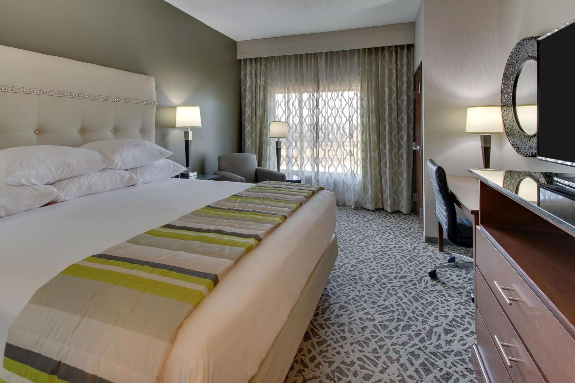 Drury Inn & Suites Cleveland Бийчууд Екстериор снимка