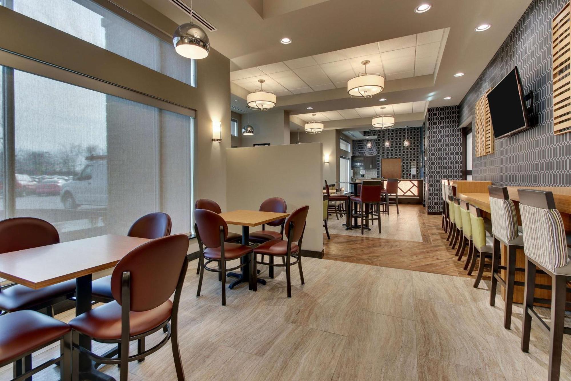 Drury Inn & Suites Cleveland Бийчууд Екстериор снимка