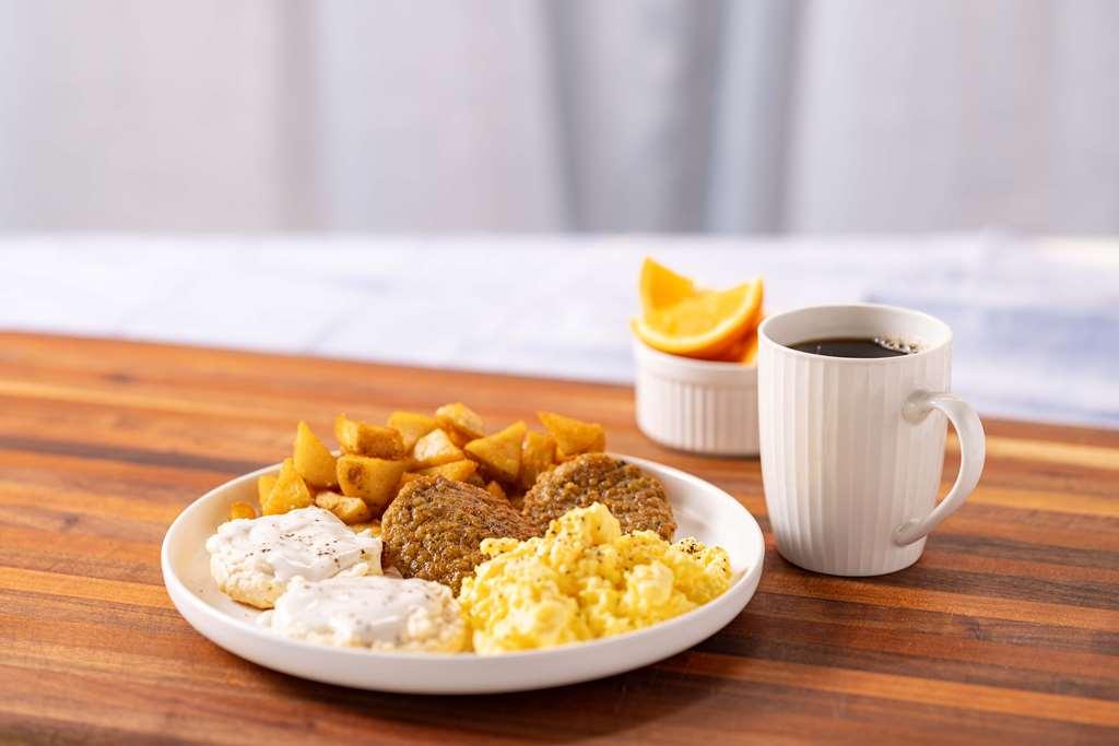 Drury Inn & Suites Cleveland Бийчууд Ресторант снимка